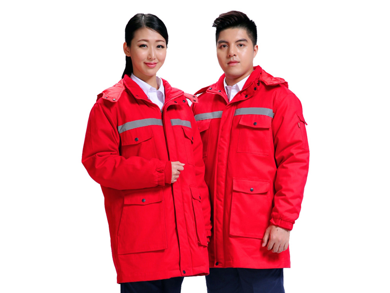 http://www.izakayablueocean.com 紅色工作服沖鋒衣展示